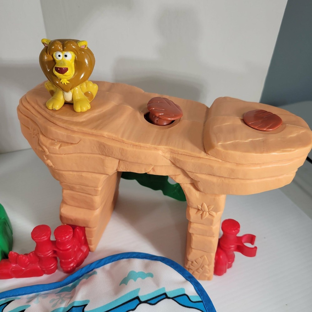 Fisher Price Little People A to Z Learning Zoo ABC Mat Tree Lion Zookeeper - Picture 4 of 10